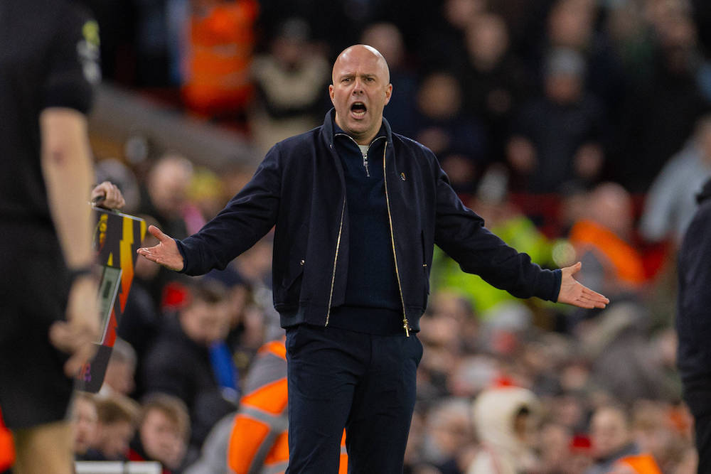 📹 Slot irriterad på domaren: Guehi borde blivit utvisad